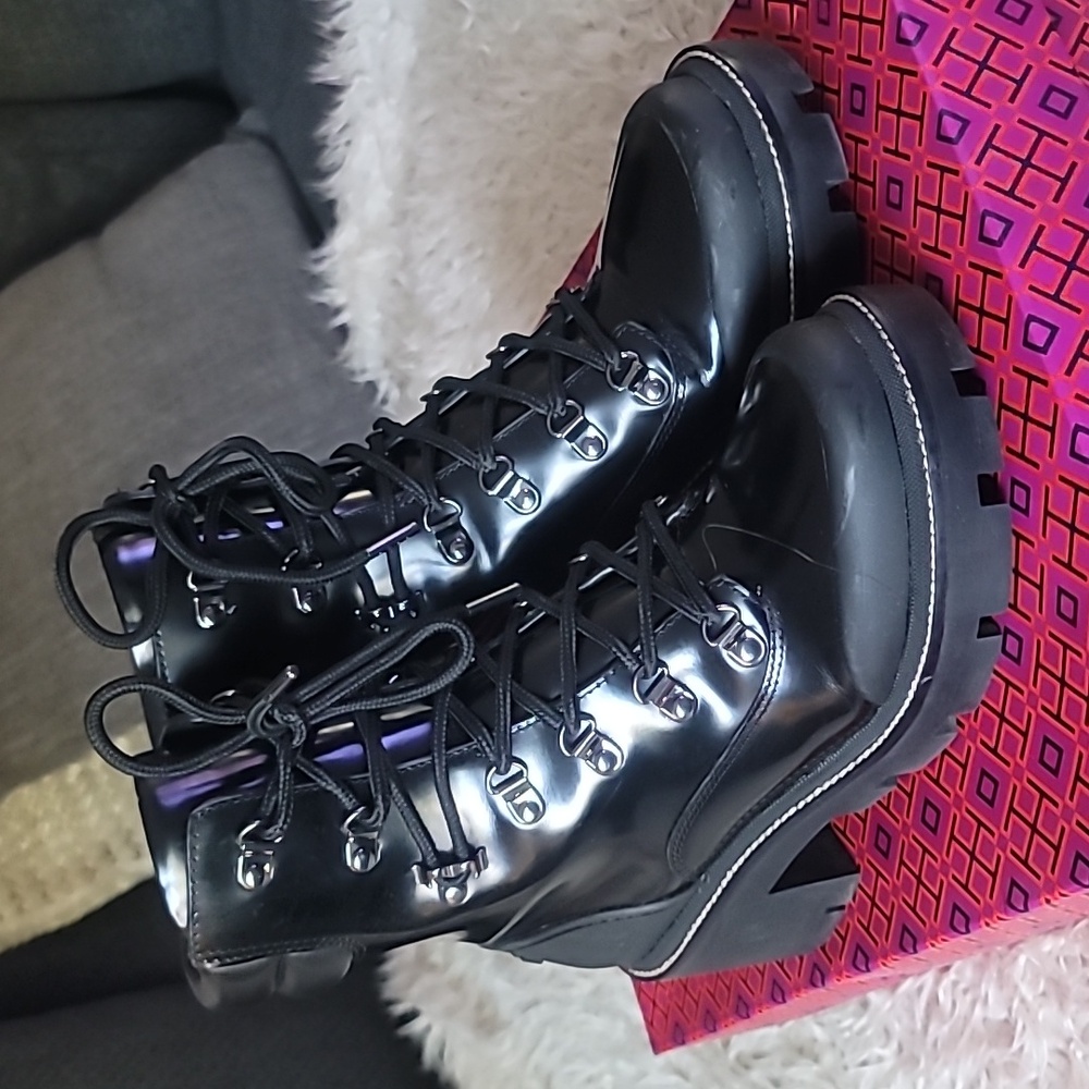 💣 TORY BURCH💣Black Leather Combat Lug Boots - Picture 5 of 15